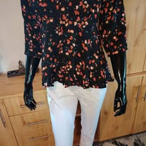 Virágos Blúz