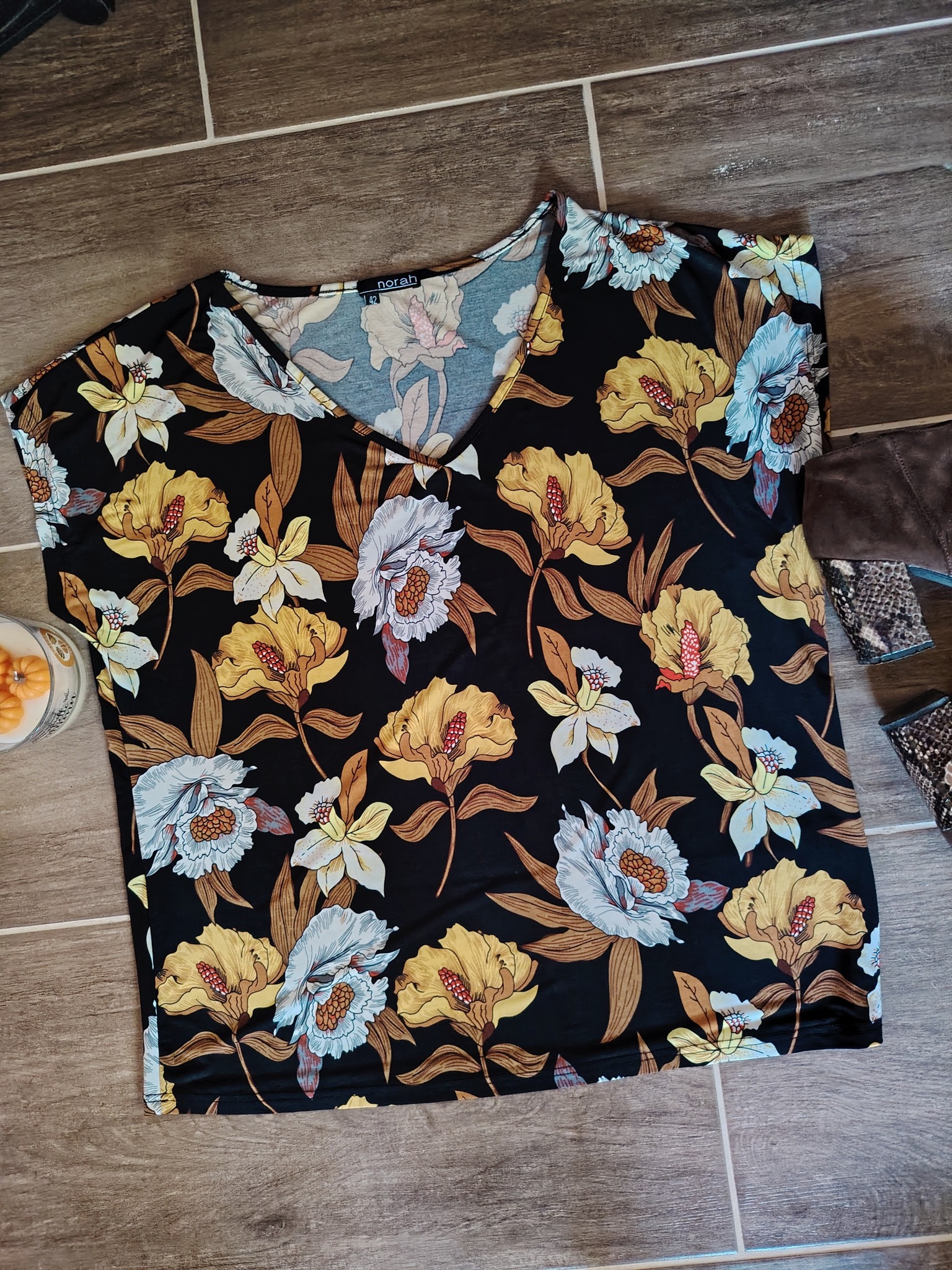 nora felső xl méret